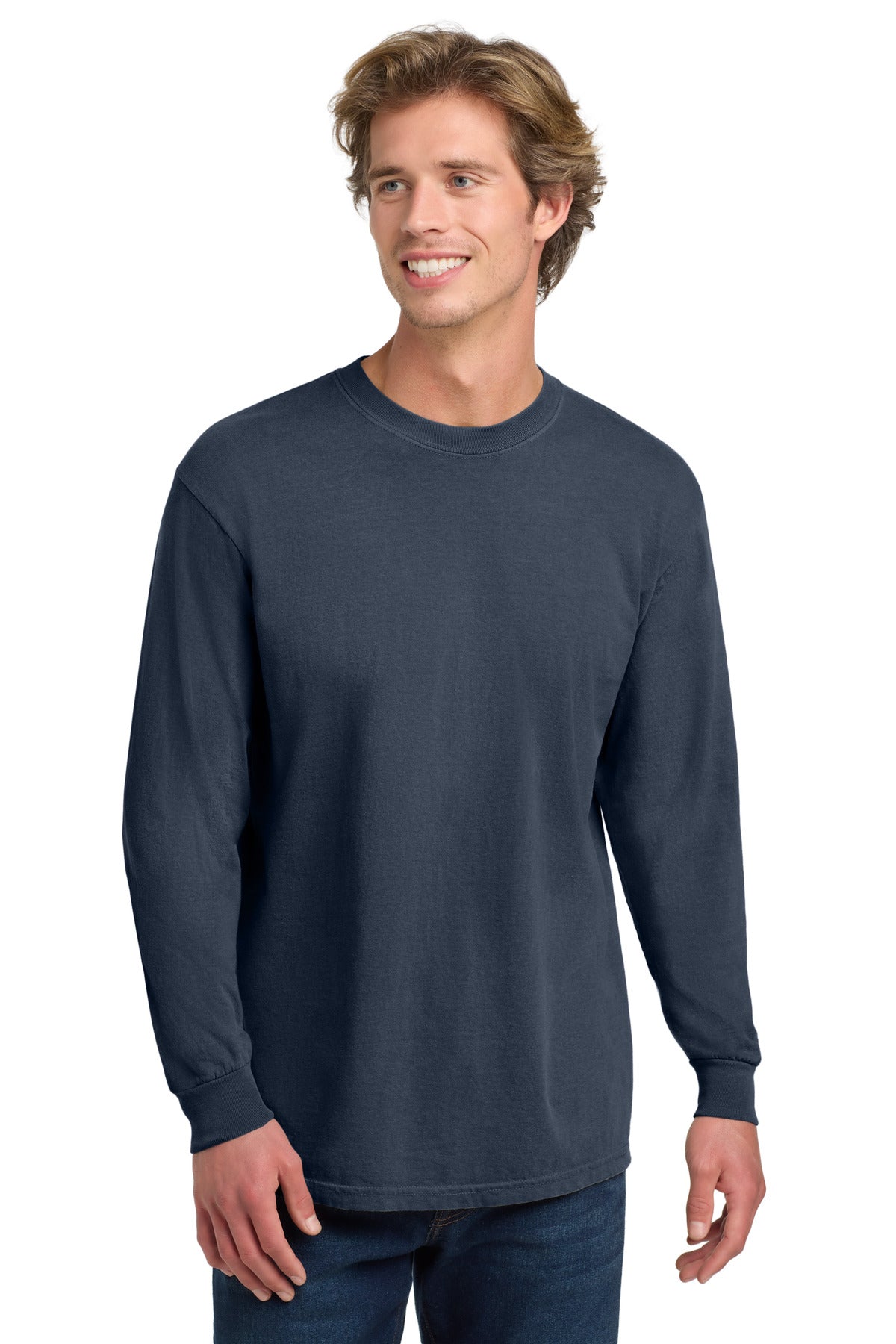 color:Navy